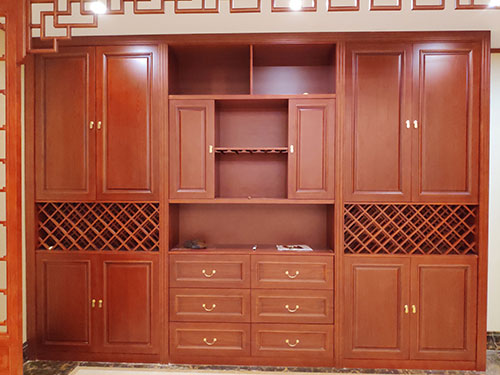 磐安中式家居装修之中式酒柜装修效果图